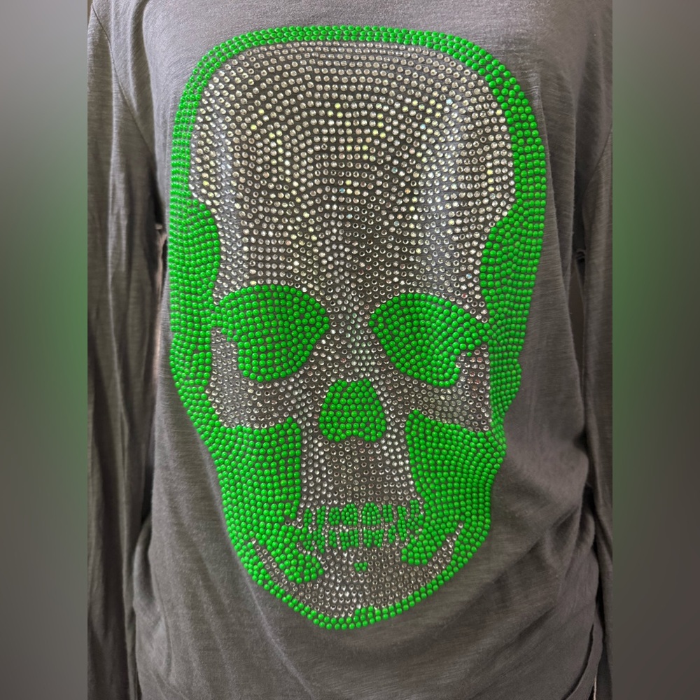 Gray Crystal Skull  XL Top
